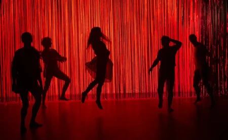 Lo spettacolo "RISE" di Daniele Ninarello
