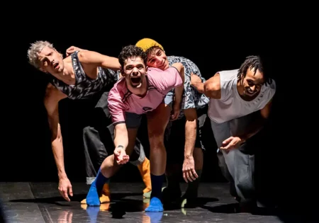 "Da Casanova variazioni sul desiderio - Cuccioli di maschio, coreografia di Michela Lucenti