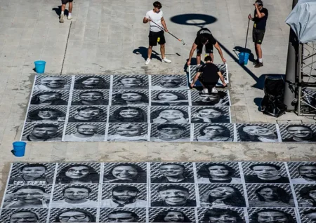 Particolare di Inside Out - The People's Art Project di Jr a L'Aquila