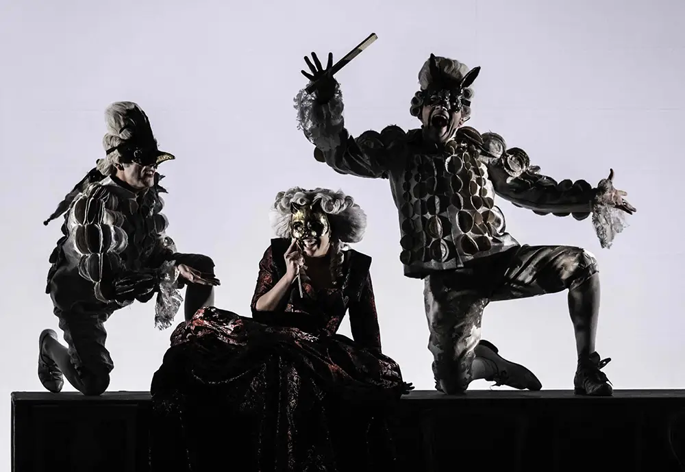 Amadeus di Peter Shaffer, con la regia di Ferdinando Bruni e Francesco Frongia